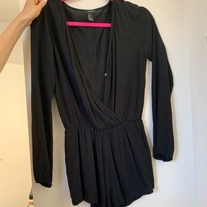 F21 Black Long Sleeve Romper w Shorts Sz S